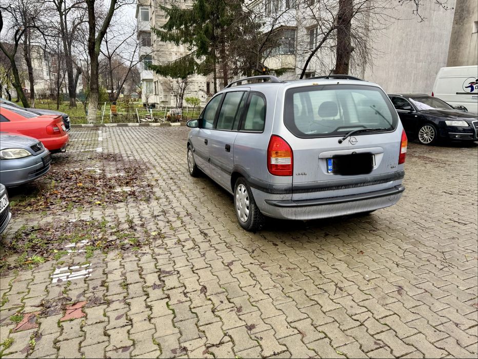 Vand Opel Zafira, 1.6 , 16V, benzina, EURO 4, 7 locuri, culoare gri
