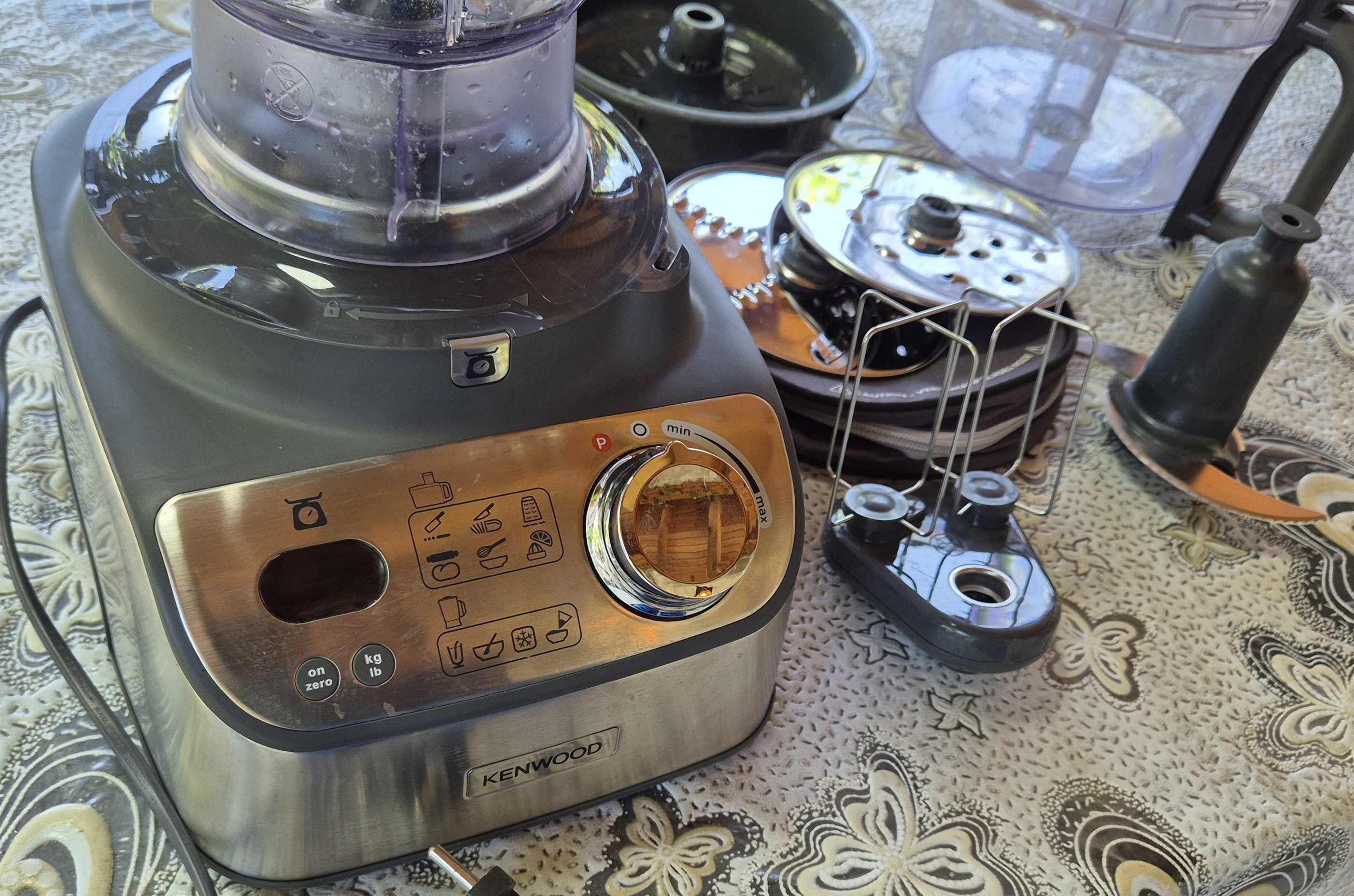 Кухненски робот KENWOOD FDM71 (блендер)