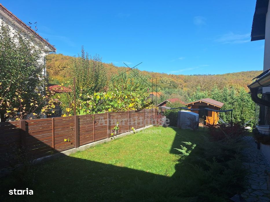 Casa tip duplex, 120 mp utili, teren 380 mp, parcare, finisata, Gilau