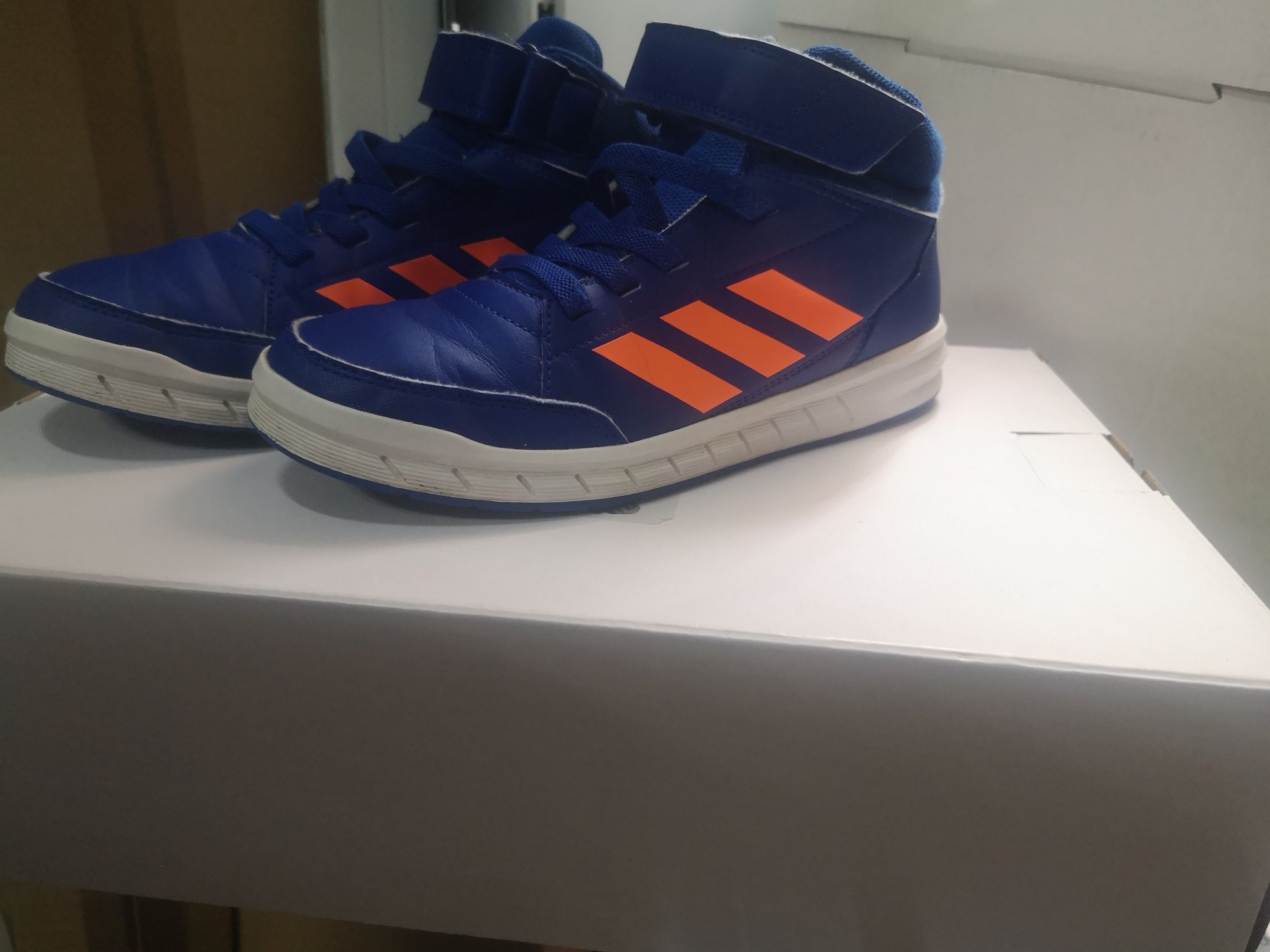 Кецове ADIDAS почти нови