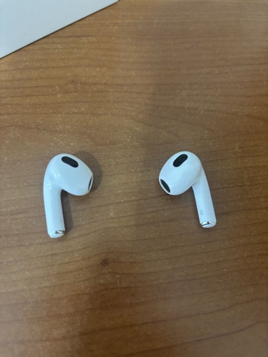 Casti Apple Airpods Gen 3, fara carcasa