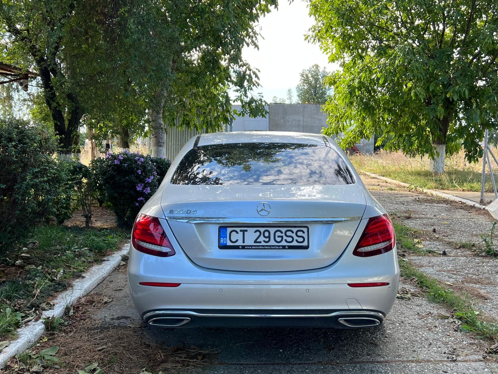 Vând Mercedes E Class Exclusive