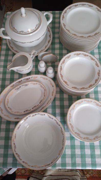 Set serviciu de masă 12 persoane - porțelan