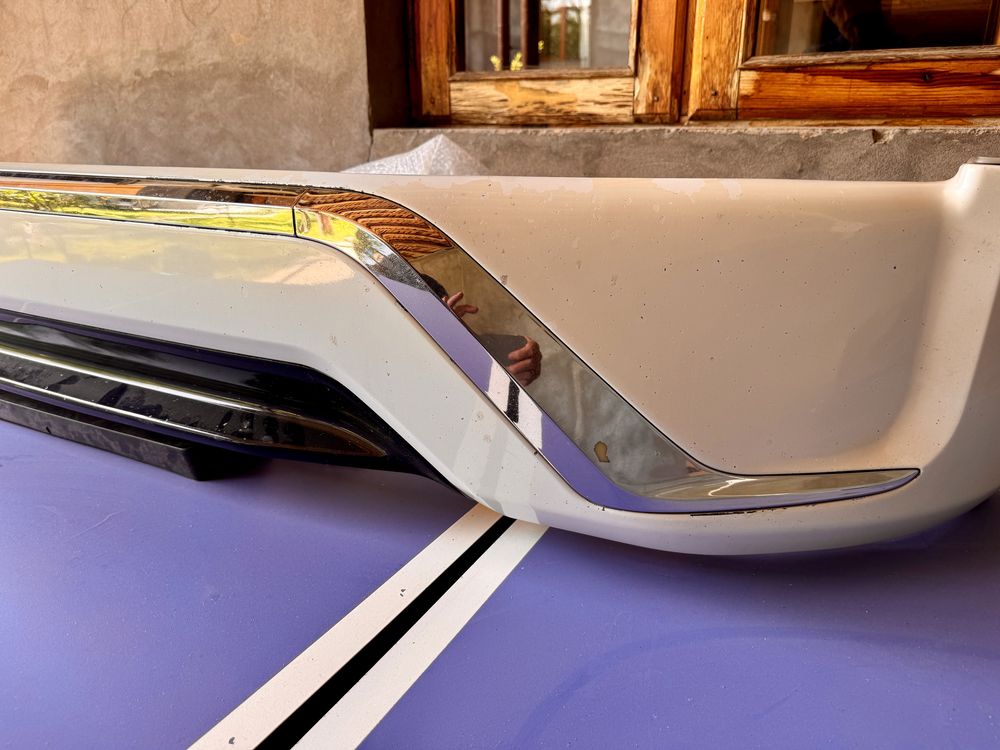 Toyota Land Cruiser 200 Spoiler