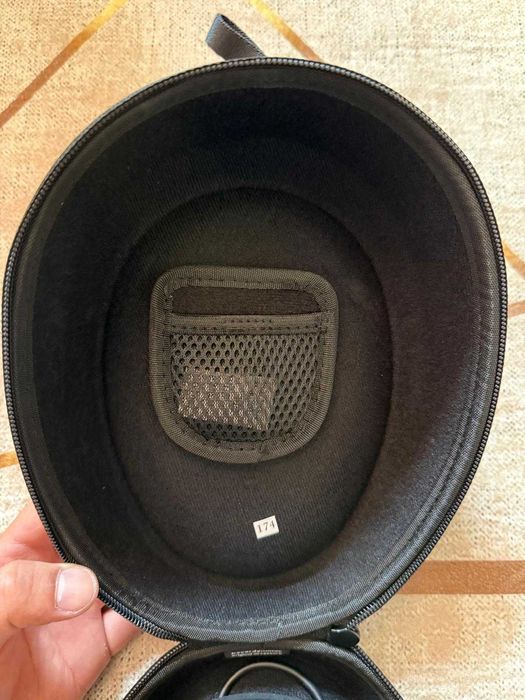 Casti cu fir Beyerdynamic DT 990, editie Black Limited