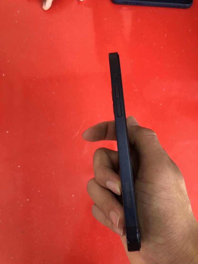 Iphone 12 holiti yaxshi karobka dakment