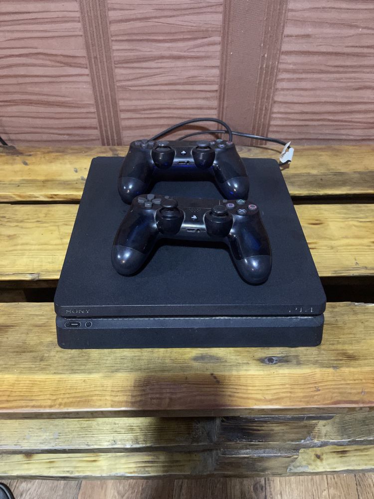 PlayStation 4 Slim