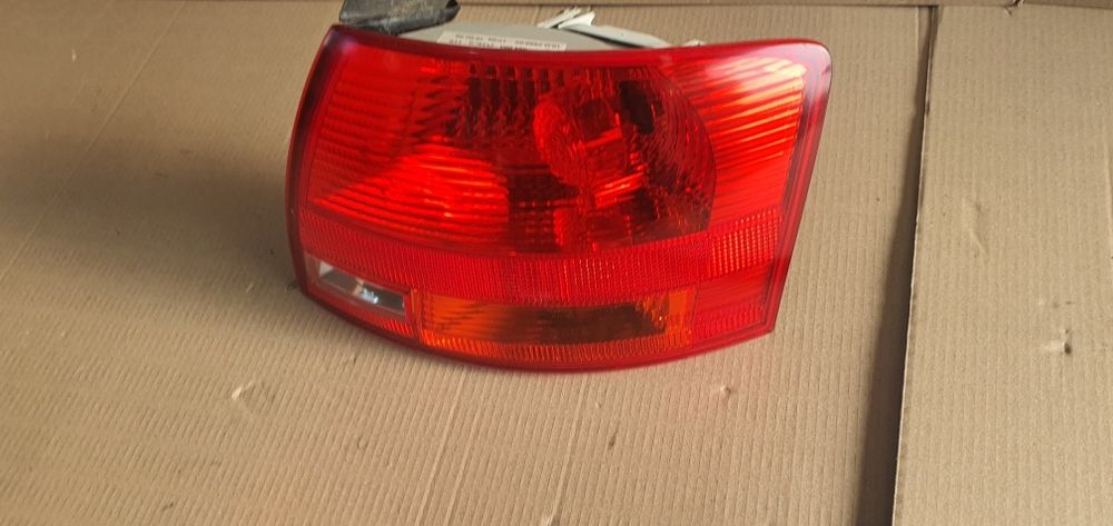 Stop tripla dreapta audi a4 b7 avant break