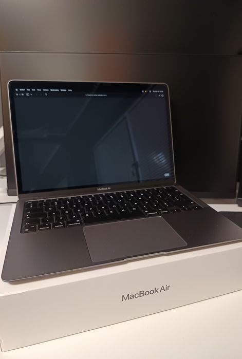 MacBook Air 13 / M1 / 8GB 256GB / 100% / Impecabil Ca Nou