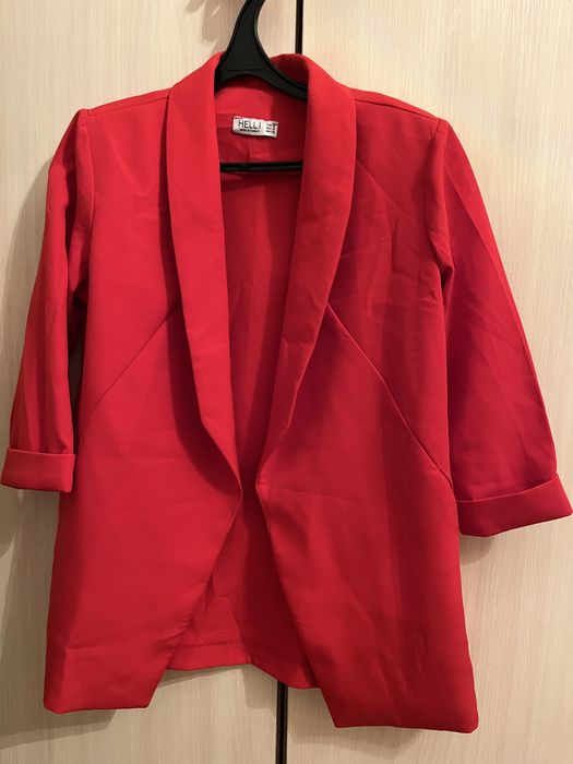 Срочно продам одежды