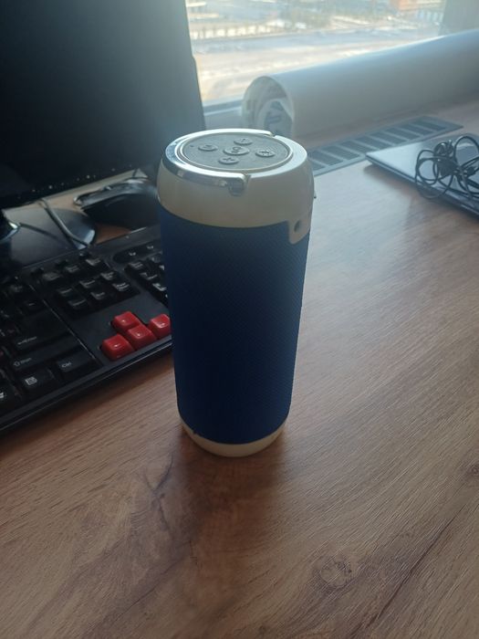 Колонка, блютуз и карта