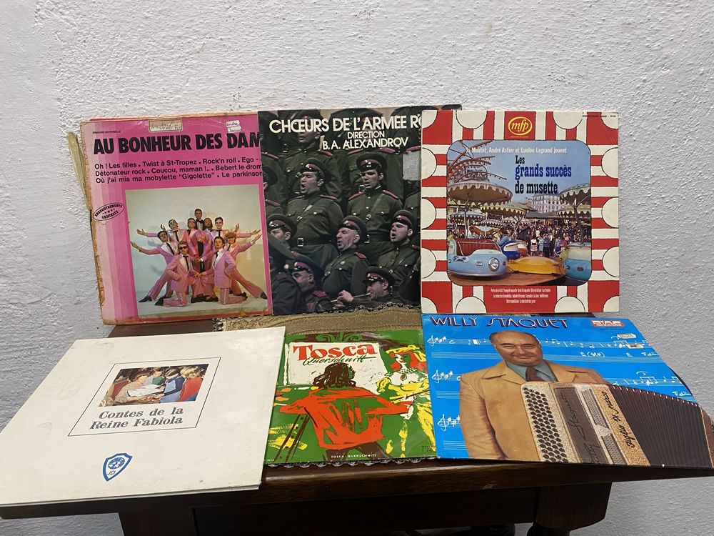 Грамофонни плочи от франция 36 броя 1960-1978 г