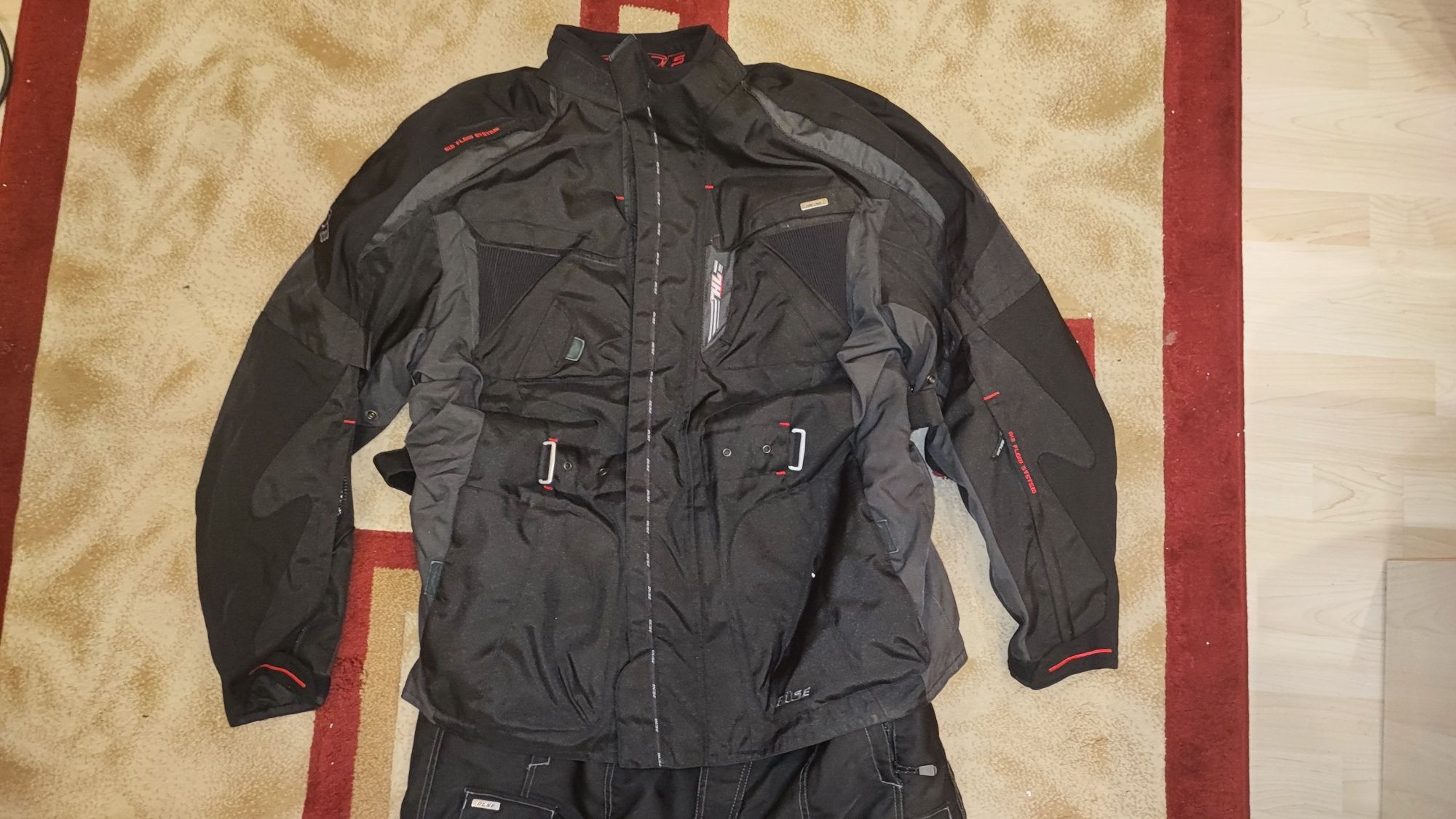 Costum moto Buse mărimea 64 ( 6xl)