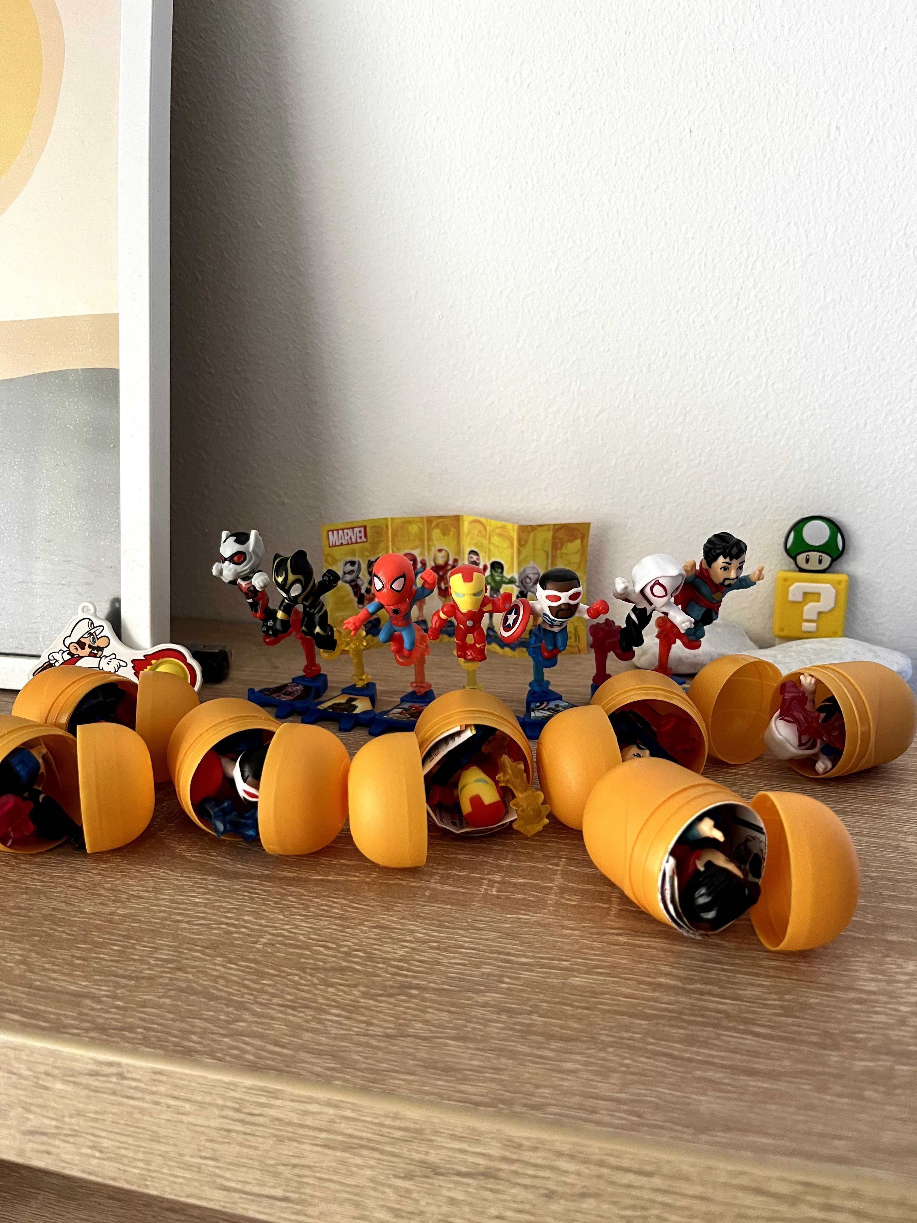 Kinder Marvel 2025 Spider Man, Hulk, Panther, Gwen Stacy, Iron Man