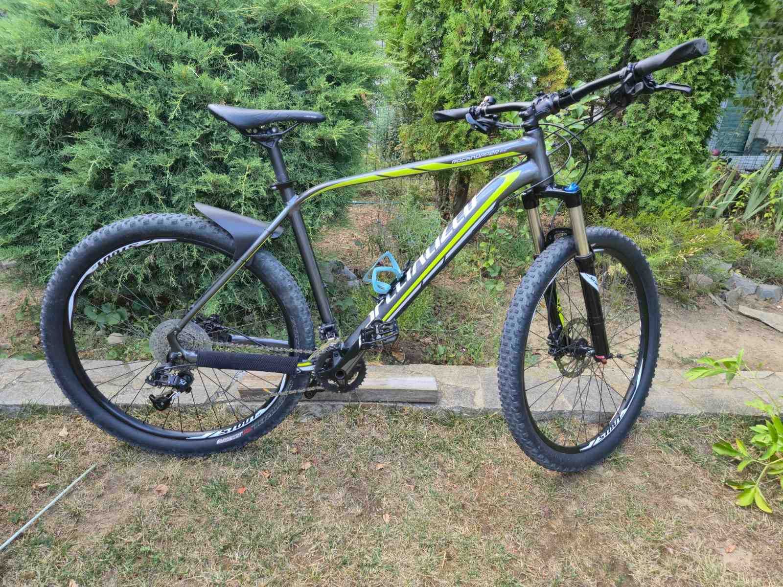 Велосипед Specialized Rockhopper Expert EVO 27.5