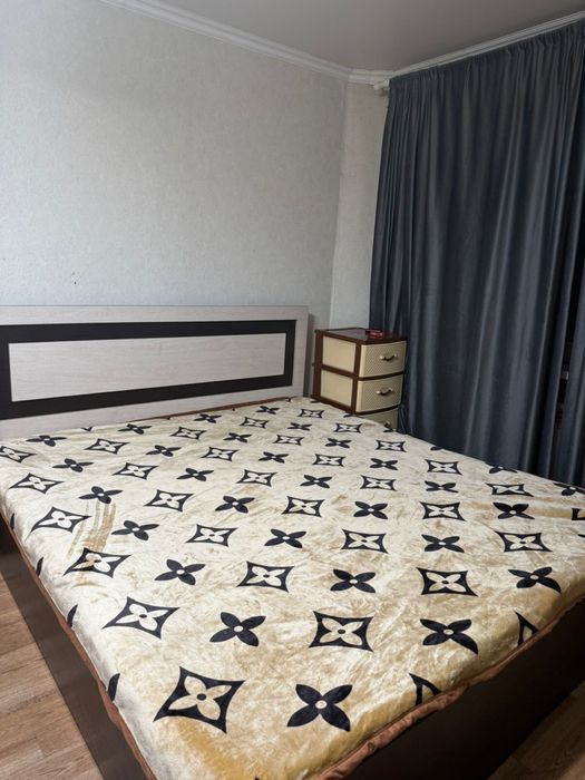 Продаю шкаф и кровать набор