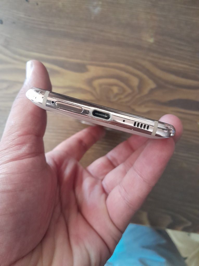 Samsung A80  6/128gb