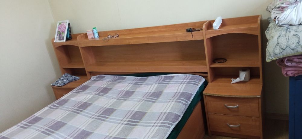 Продаю  кровать.