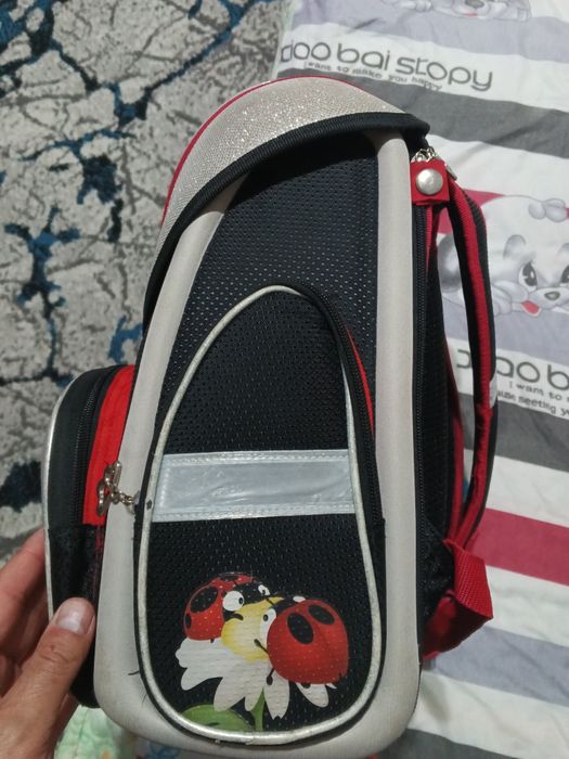 Школьный рюкзак продается