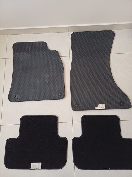 Covorașe mochetă A4 B8 originale