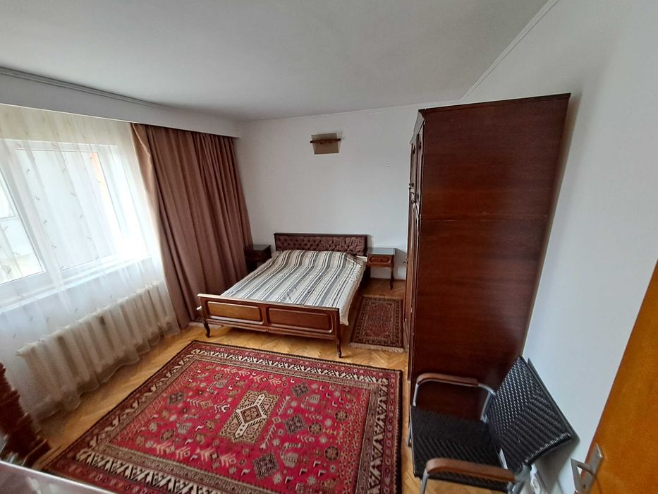 Proprietar inchiriez vila 6 camere in Constanta, Agigea ,Lazu