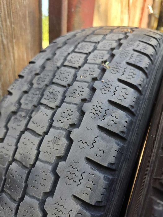 anvelope iarna bridgestone  195/70r15c, scut motor sprinter 903/2001