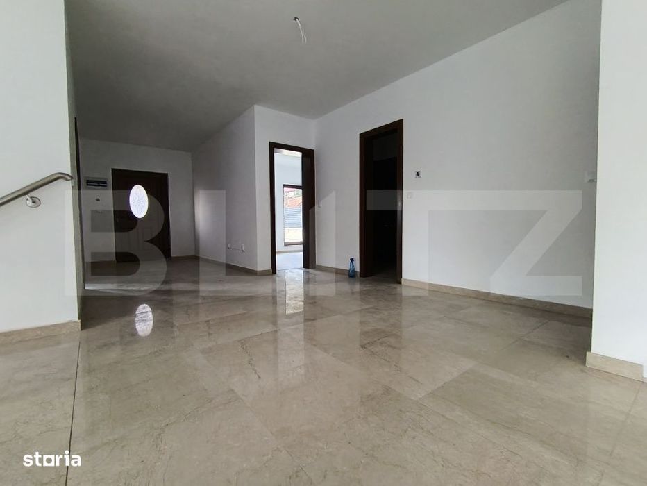 Casa cu 4 camere, 240 mp, teren 800 mp, zona Central