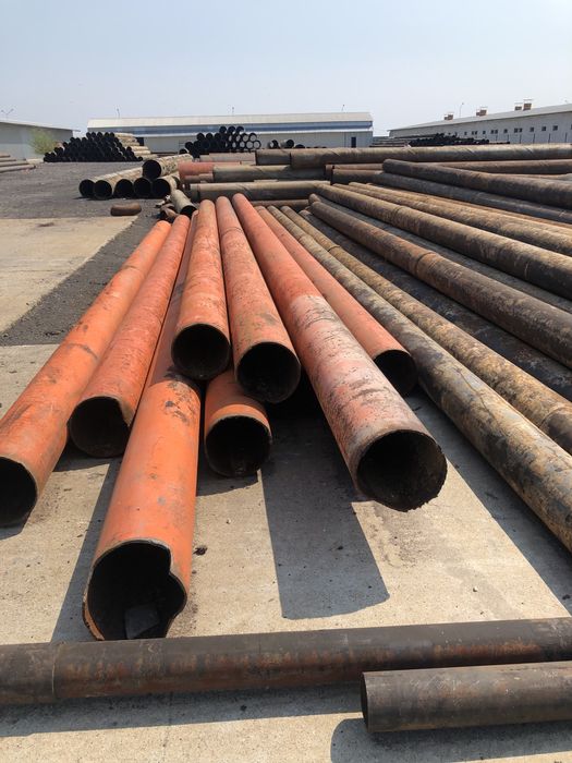 Vând teava metalică