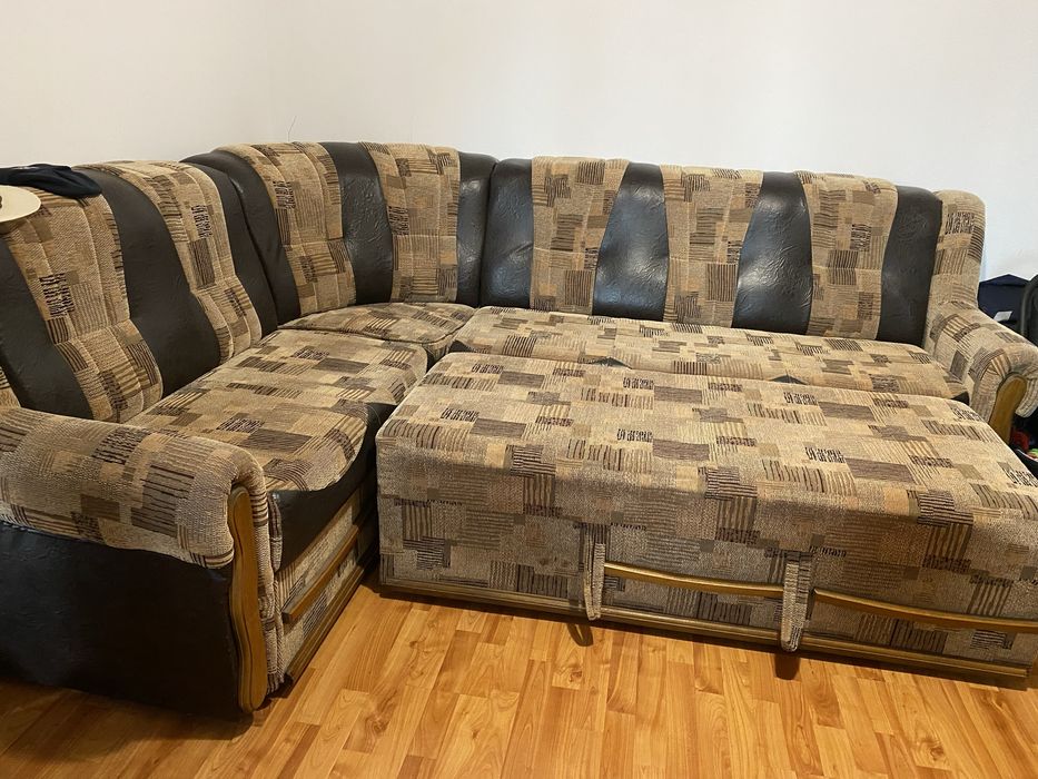 Canapea extensibila si  mobilier sufragerie