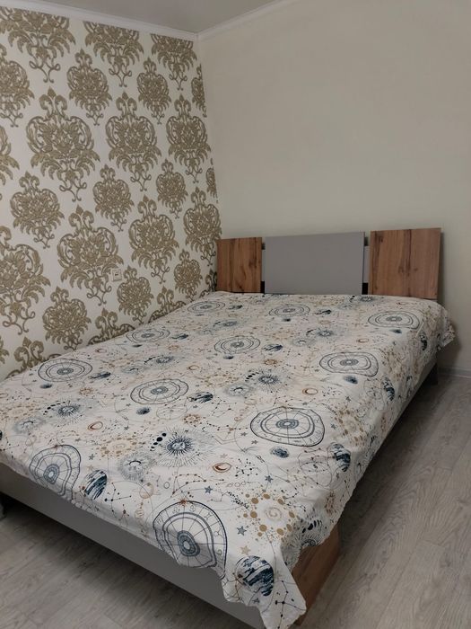 Продам 2х спальню кровать.