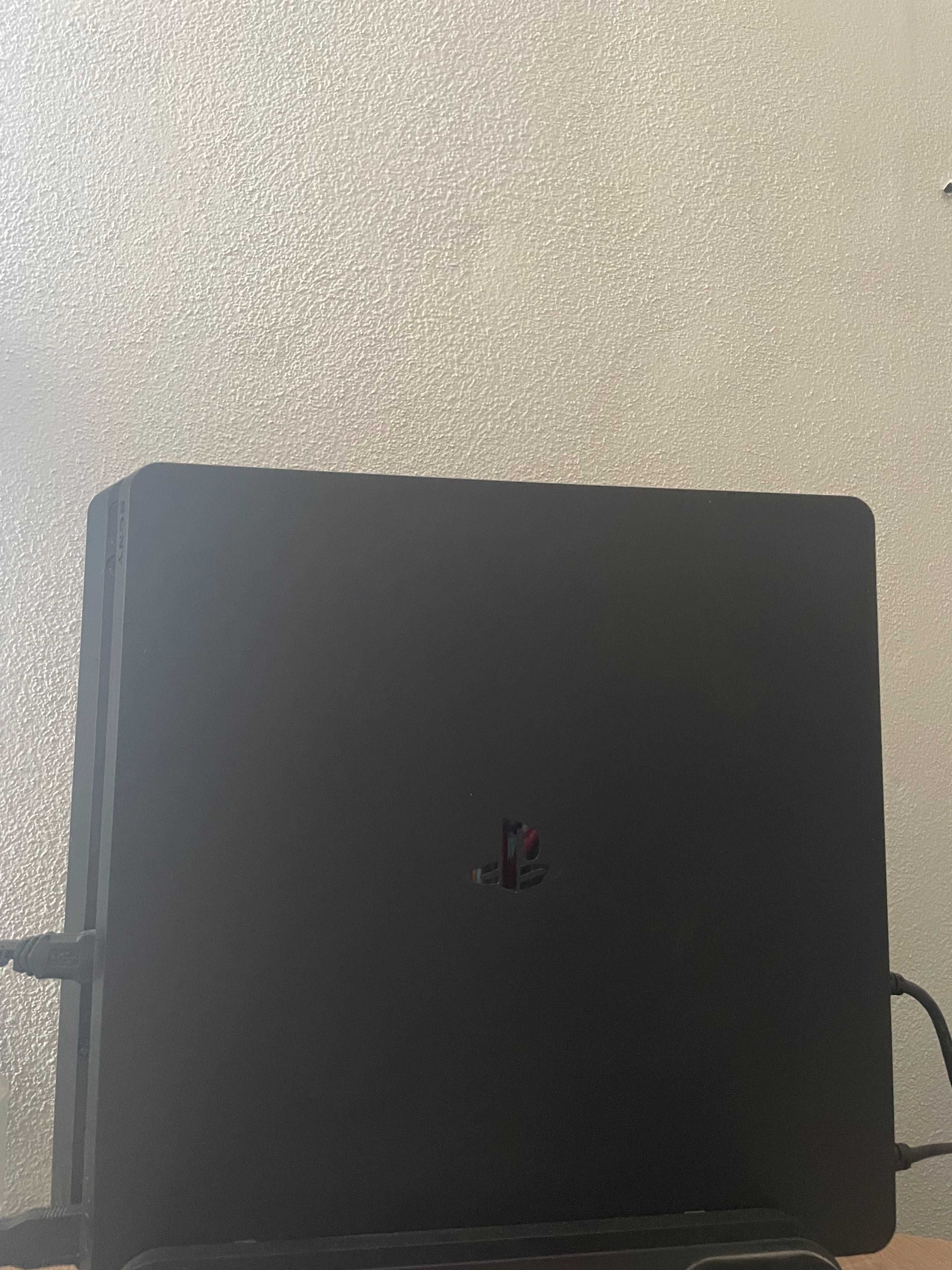 Playstation 4, Slim 1TB, în stare bună