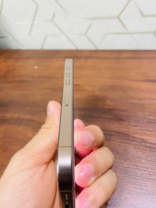 Iphone 16 pro 128 GB KH/A