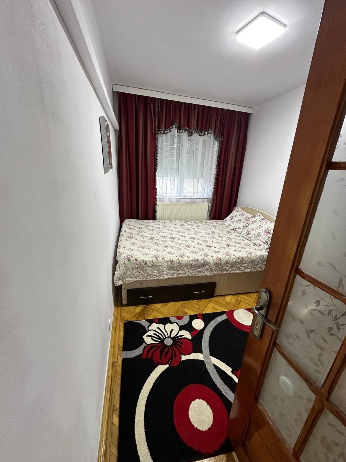 Apartament 3 camere central !!!