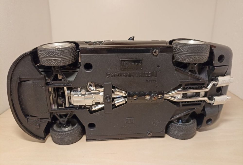 Shelby series1 
Scara 1:18
Bburago 

Pozele reflectă realitatea. Se vi