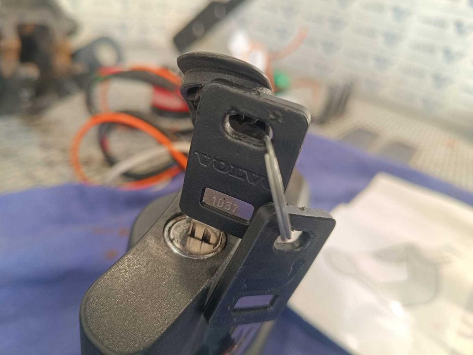 Carlig remorcare DEMONTABIL OEM 31359557 VOLVO S60 V60 V60CC