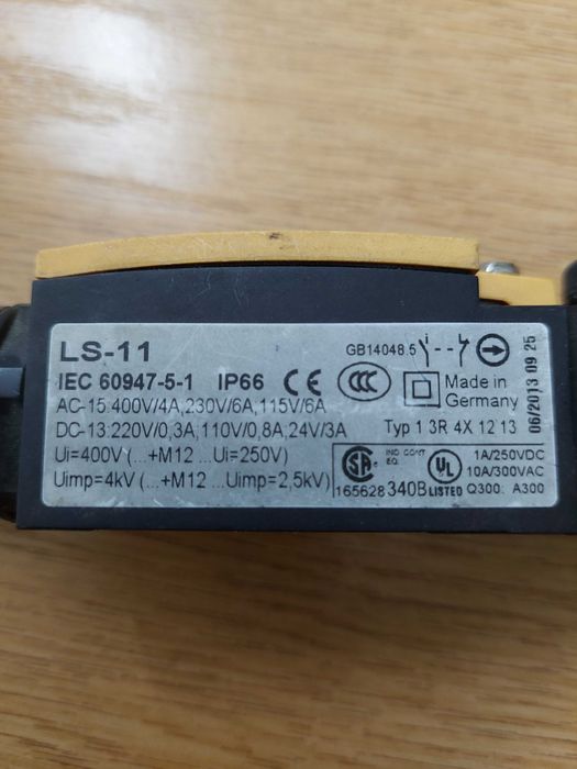 Limitator cursa Eaton LS-11/RL Limit switch 400 V 6 A Rotary lever