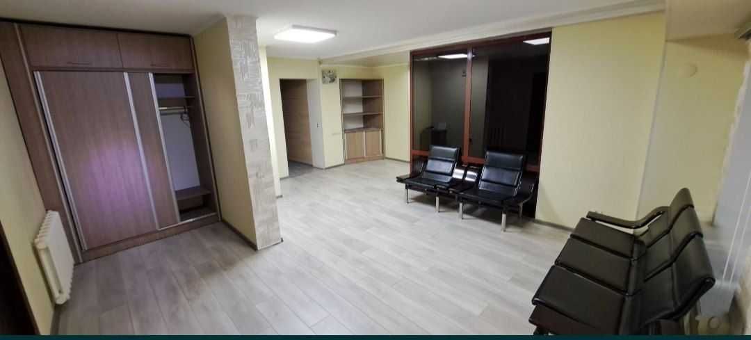 Аренда Офисное помещение 120 м² Ориентир: ц-5, Royal Residence(J2479)