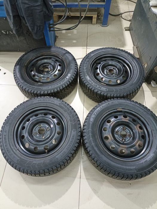 Продам комплект колёс