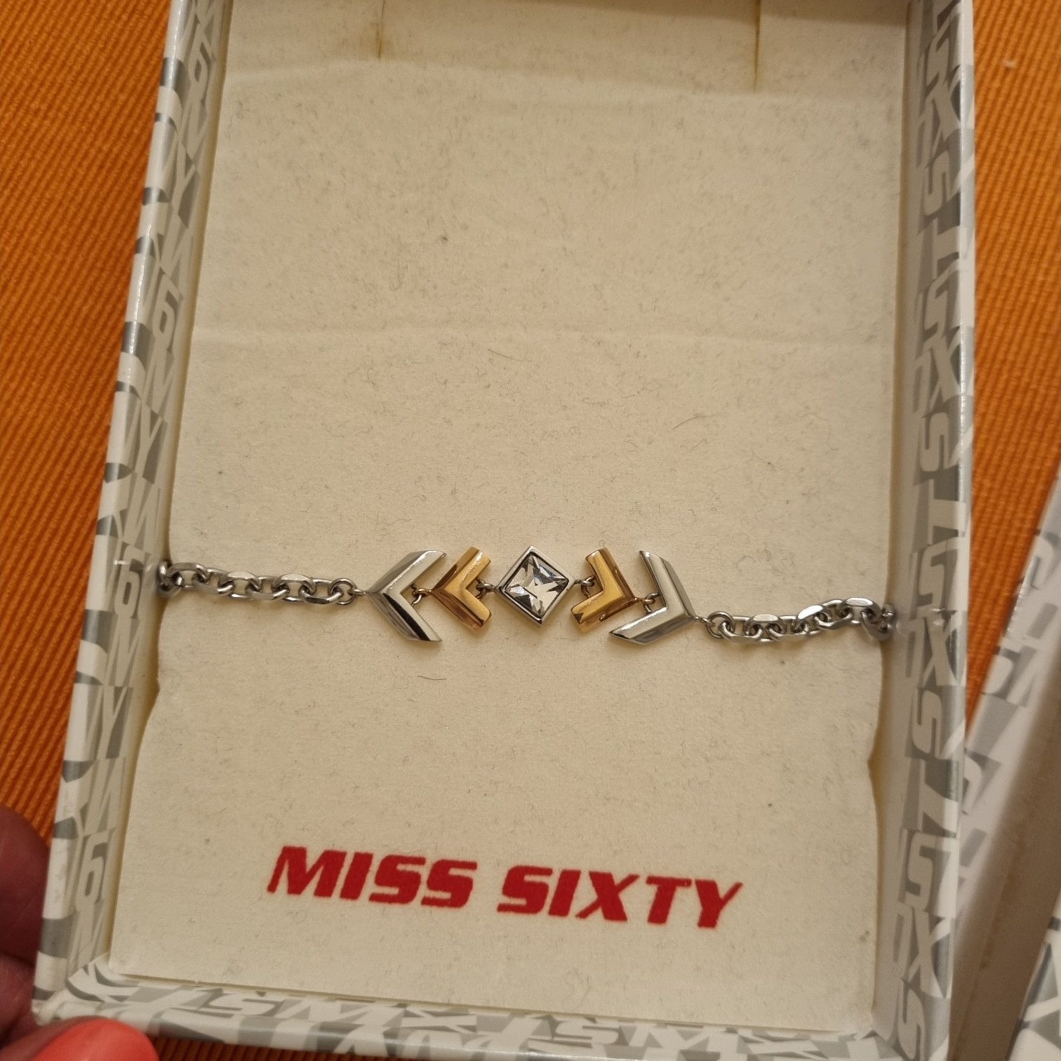 Гривна Miss Sixty бяло и жълто с камък и кутия
