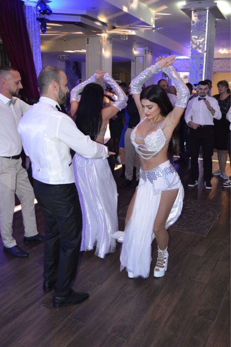 Танцьорки, проумотърки, модели и хостеси