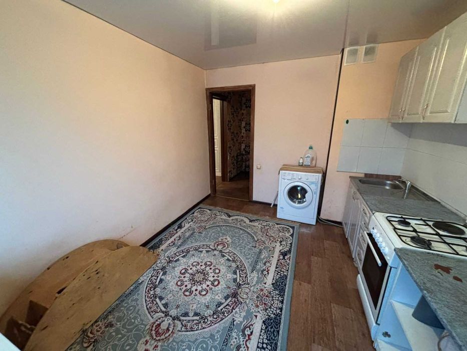 Продажа 1-комнатной квартиры с большой кухней, мкр. КЖБИ