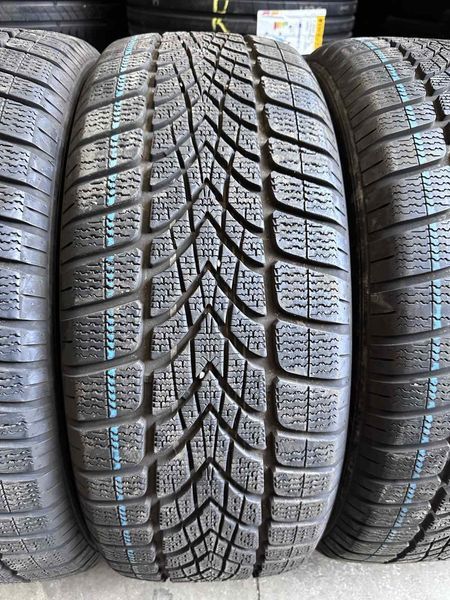 235/55/19 DUNLOP 4бр