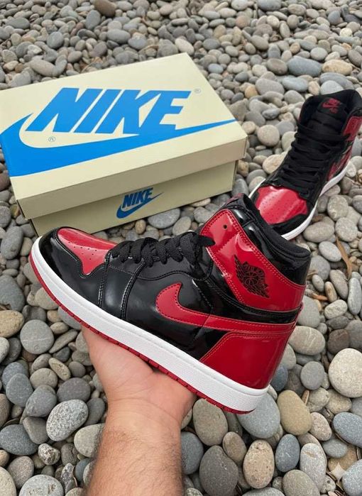 JORDAN 1 High Patent Bred