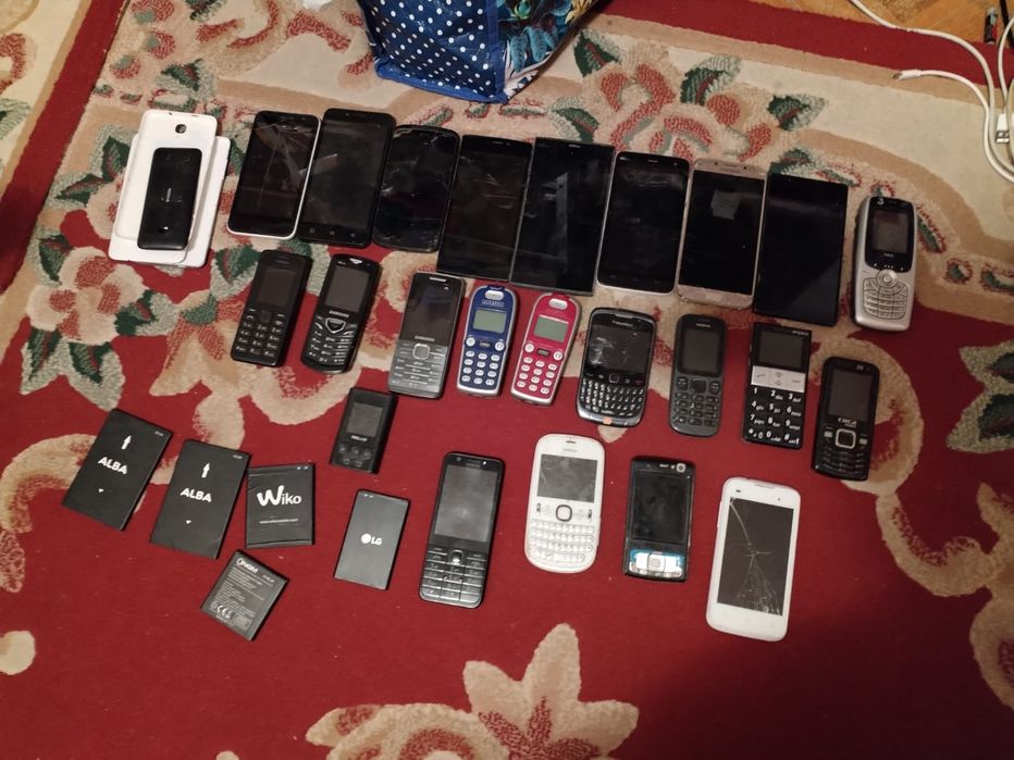 Vind telefoane retro