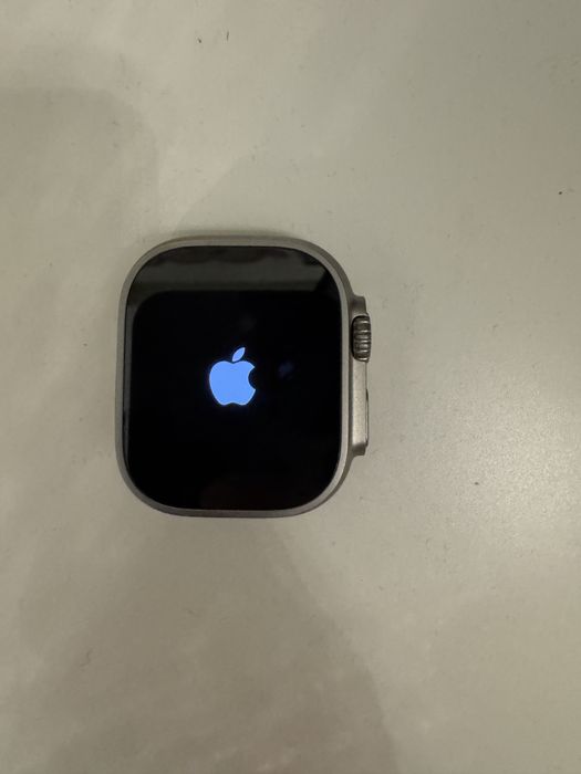 Vand smartwatch Apple Ultra pentru piese