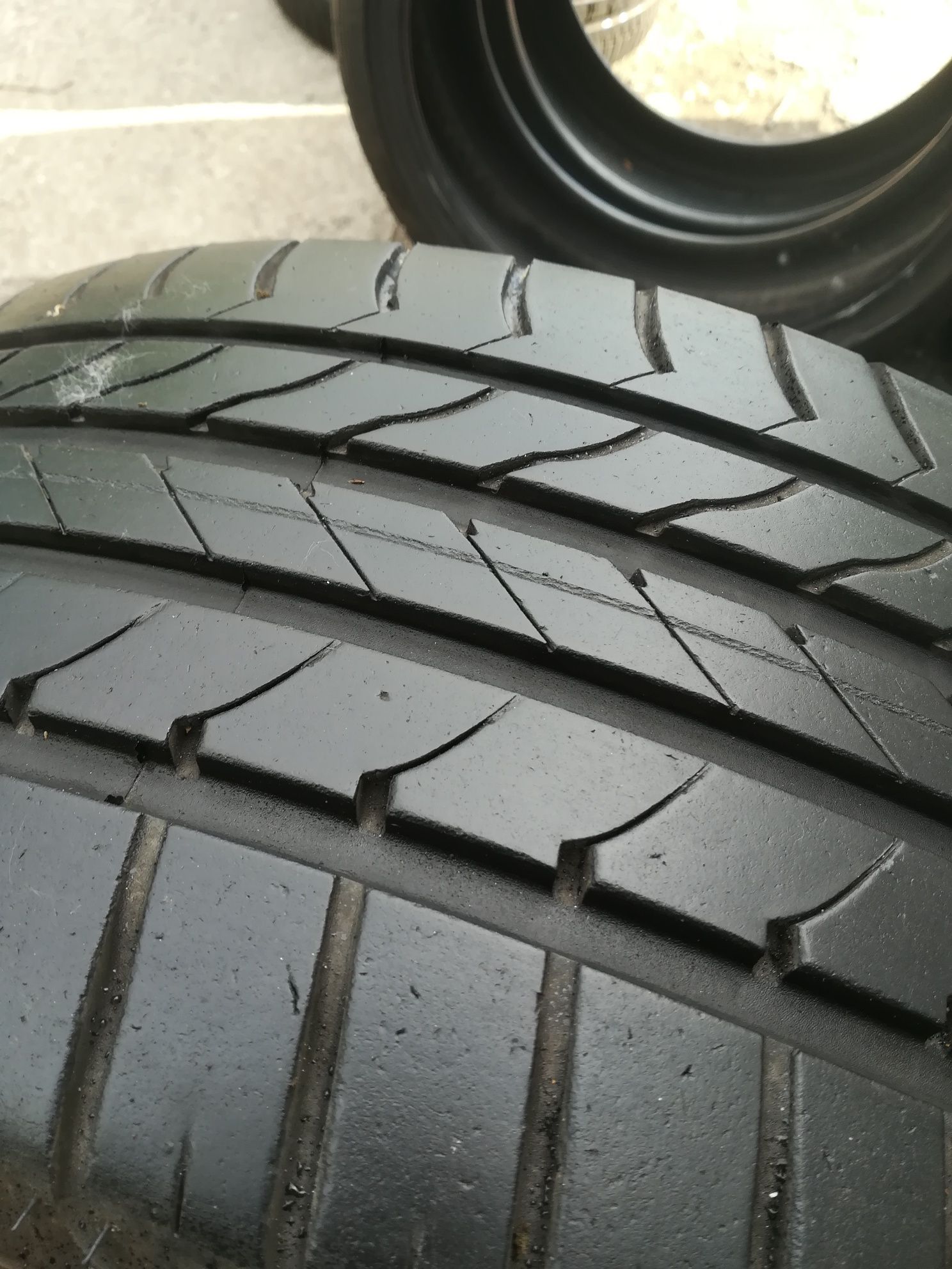 Перфектни 2бр.225/45/18 Goodyear RSC dot4117