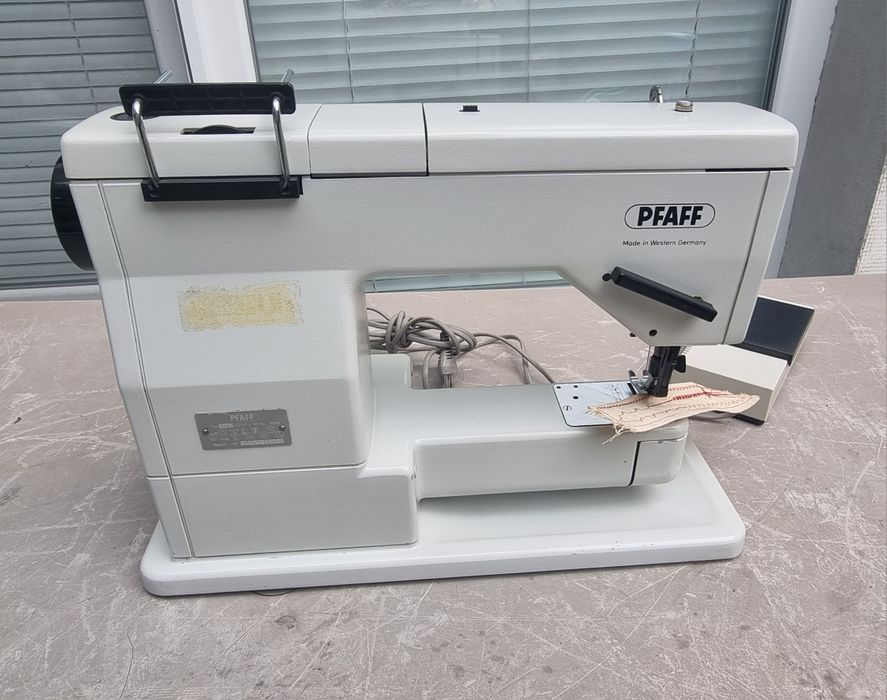 Шевна машина Pfaff 1222