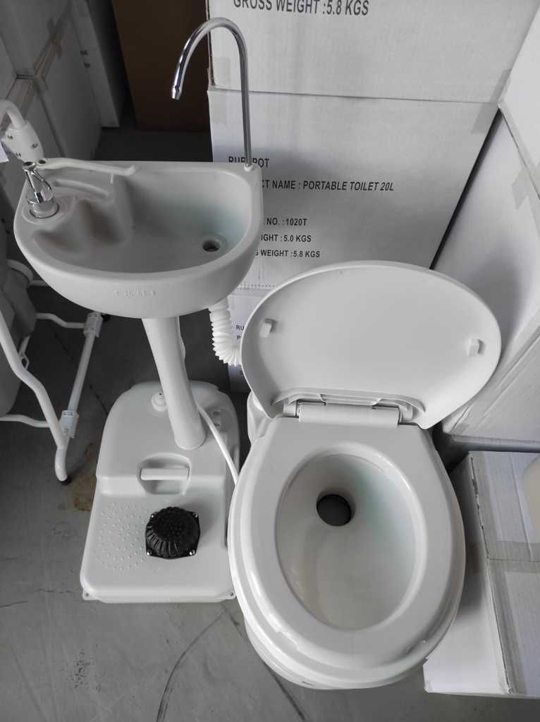 Портативни химически тоалетни