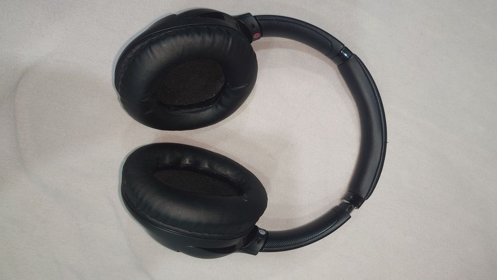 Căşti cu anulare digitală a zgomotului WH-CH710N