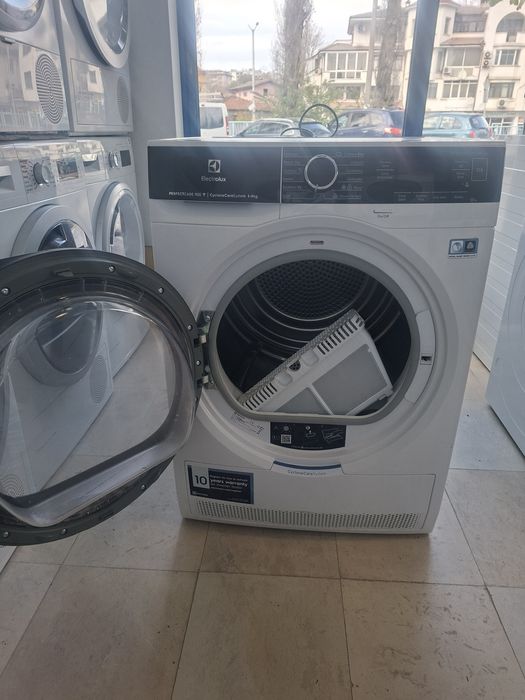 Сушилня с термопомпа Electrolux PerfectCare 900